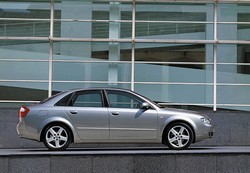 Фотография Audi A4 седан (8EC, B7)